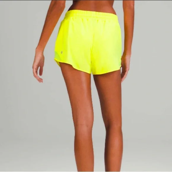 LULULEMON HOTTY HOT LOW-RISE LINED SHORT